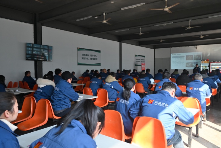 ¸É»õÂúÂú£¡»ÔÂÁвĿªÕ¹¡°Ð´ºµÚÒ»¿Î¡±